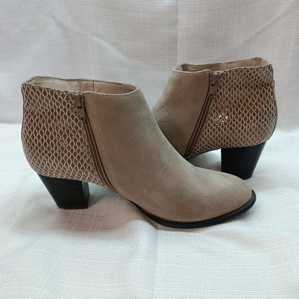 Vionic Bromley Beige Suede Snakeskin Print Ankle Boots Women's 7.5 Zip Preppy